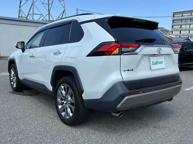トヨタ ＲＡＶ４ G Zパッケージ 石川県 2022(令4)年 4.9万km ホワイトパールクリスタルシャイン 純正ナビ（ＢＴ／フルセグＴＶ／ＵＳＢ）　/サンルーフ　/バックカメラ　/３６０°カメラ　/ＥＴＣ　/ドラレコ　/レーダークルーズコントロール　/電動リアゲート　/Ｄ席パワーシート　/シートヒーター　/ステアリングヒーター/シートメモリ