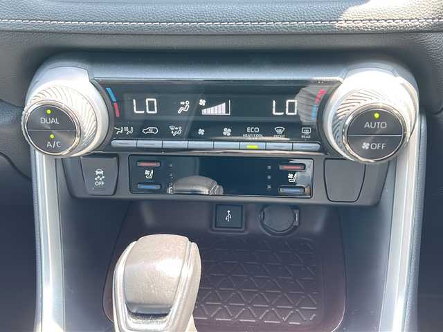 トヨタ ＲＡＶ４ G Zパッケージ 石川県 2022(令4)年 4.9万km ホワイトパールクリスタルシャイン 純正ナビ（ＢＴ／フルセグＴＶ／ＵＳＢ）　/サンルーフ　/バックカメラ　/３６０°カメラ　/ＥＴＣ　/ドラレコ　/レーダークルーズコントロール　/電動リアゲート　/Ｄ席パワーシート　/シートヒーター　/ステアリングヒーター/シートメモリ