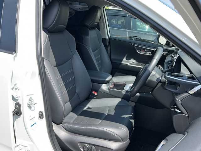 トヨタ ＲＡＶ４ G Zパッケージ 石川県 2022(令4)年 4.9万km ホワイトパールクリスタルシャイン 純正ナビ（ＢＴ／フルセグＴＶ／ＵＳＢ）　/サンルーフ　/バックカメラ　/３６０°カメラ　/ＥＴＣ　/ドラレコ　/レーダークルーズコントロール　/電動リアゲート　/Ｄ席パワーシート　/シートヒーター　/ステアリングヒーター/シートメモリ