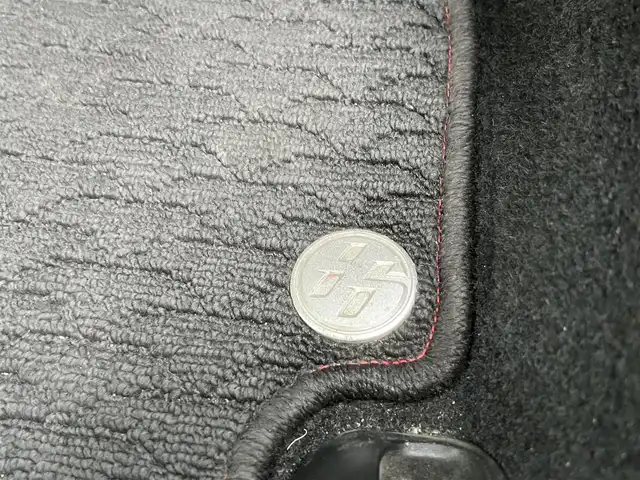 トヨタ ８６ GT リミテッド 三重県 2012(平24)年 13.9万km ライトニングレッド 6速MT/車高調（BLITZ）/フロントエアロ（トラスト）/リアエアロ/リアスポイラー/社外ホイール(RAYS　グラムライツ57CR）/社外オーディオ（Bluetooth/AM/FM/USB）/ドライブレコーダー（前）/ETC/社外エアクリーナー/ハーフレザー/シートヒーター（運転席/助手席）/オートライト/無塗装ディフューザー付同色リアバンパー/マフラーカッター/リアスポイラー/リアフォグランプ/フロアアンダーカバー/革/アルカンターラコンビシート/ウォークイン機構（助手席）/スペアキー