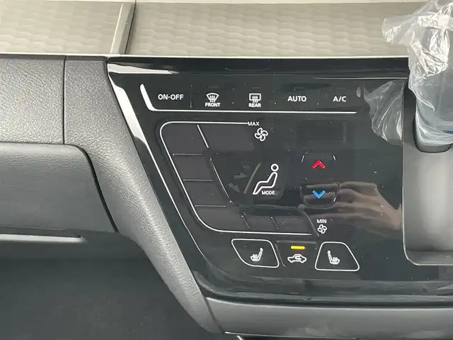 三菱 デリカミニ T プレミアム 千葉県 2025(令7)年 0.1千km アメジストブラック 登録済未使用車/・登録時走行距離11km/マイパイロット/・衝突軽減ブレーキ/レーンキープアシスト/・レーダークルーズコントロール/オートハイビーム/・クリアランスソナー/ブラインドスポットモニター/・先行車発進お知らせ/踏み間違い防止/純正9インチディスプレイオーディオ(DA22JM)/・BT/USB/カープレイ/アラウンドビューモニター/ステアリングスイッチ/パドルシフト/ハーフレザーシート/シートヒーター(D/N席)/アイドリングストップ/両側パワースライドドア/ハンズフリースライドドア/電動パーキングブレーキ/ブレーキホールド/LEDヘッドライト/オートライト/フォグライト/電動格納ミラー/純正15インチAW