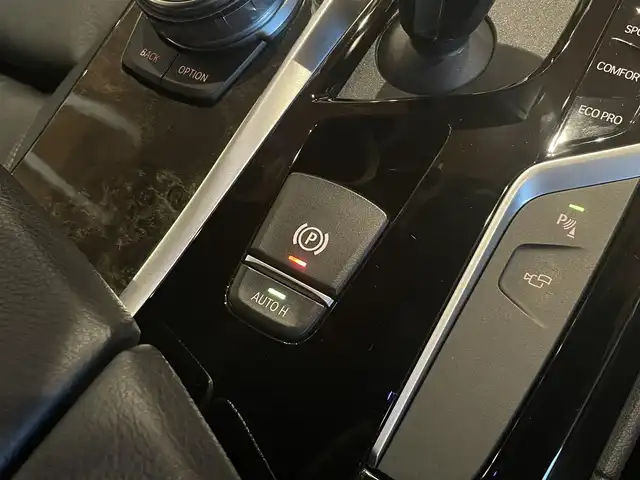 ＢＭＷ ５３０ｉ ツーリング Mスポーツ 宮城県 2018(平30)年 5.2万km サファイアブラックP セレクトパッケージ/ハイラインパッケージ/アクティブクルーズコントロール/インテリジェントセーフティ/レーンチェンジアシスト/レーンキープアシスト/パノラマガラスルーフ/harman/kardonサウンドシステム/ヘッドアップディスプレイ/iDriveナビゲーションシステム/フルセグTV/全方位カメラカメラ/ブラックレザーシート/全席シートヒーター/メモリ機能付きパワーシート/LEDヘッドライト/オートマチックハイビーム/コンフォートアクセス/パワーバックドア/純正19インチAW/ミラー一体型ETC車載器/ドライブレコーダー