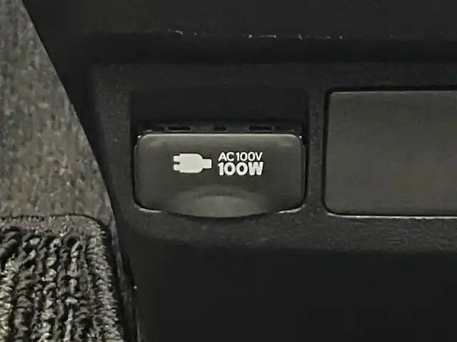 トヨタ アルファード S タイプゴールドⅢ 滋賀県 2022(令4)年 3.6万km ホワイトパールクリスタルシャイン 純正ナビ/・フルセグ/CD/DVD/Bluetooth/USB/フリップダウンモニター/サンルーフ/バックカメラ/BSM/両側自動ドア/パワーバックドア/デジタルインナーミラー/追従付クルーズコントロール/LEDヘッドライト/クリアランスソナー/オートマチックハイビーム/車線逸脱防止支援システム/横滑り防止システム/ハーフレザーシート/ETC