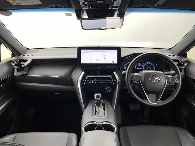 トヨタ ハリアー ハイブリッド G 福井県 2023(令5)年 3.2万km プレシャスブラックパール 純正ナビ機能付きディスプレイオーディオ（FM/AM/BT/HDMI/USB）/ハーフレザーシート/パワーバックドア /純正ETC2.0/純正フロアマット/スマートキー/トヨタセーフティセンス/ABS
