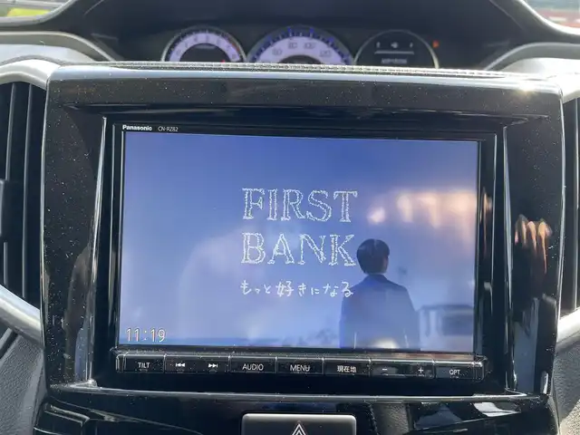 スズキ ソリオ 富山県 2017(平29)年 6.4万km ファーベントレッド 社外８インチナビ／/フルセグＴＶ／/Ｂｌｕｅｔｏｏｔｈ／/ＤＶＤ再生／/両側パワースライドドア／/スマートキー／/シートヒーター／/ＬＥＤオートライト／/フォグライト／
