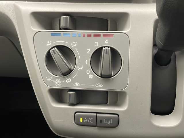 ダイハツ ミラ イース X SAⅢ 宮崎県 2019(平31)年 3万km ホワイト 禁煙車/衝突被害軽減ブレーキ/社外ナビ/（カロッツェリア/AVIC-RZ002/CD/Bluetooth/FMAM）/社外ETC/社外フロアマット/純正LEDヘッドライト/クリアランスソナー/アイドリングストップ/ドアバイザー/電動格納ミラー/WSRSエアバック/ABS/リモコンキー/新車時保証書/取扱い説明書