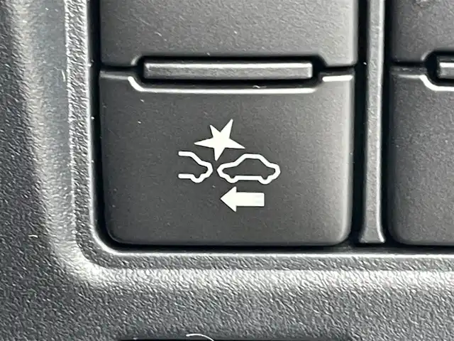 トヨタ ヴォクシー ZS 煌 東京都 2018(平30)年 2.7万km ホワイトパールクリスタルシャイン 純正ナビ【NSZN-Z68T】/　（フルセグ/CD/DVD/Bluetooth）/純正フリップダウンモニター【V12T-R68C】/バックカメラ/クルーズコントロール/横滑り防止装置/レーンキープアシスト/プリクラッシュセーフティ/ETC/両側パワースライドドア/前方ドライブレコーダー/純正ドアバイザー/フォグライト/スマートキー/純正16インチアルミホイール