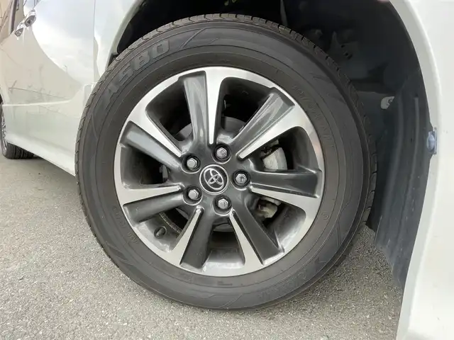 トヨタ ヴォクシー ZS 煌 東京都 2018(平30)年 2.7万km ホワイトパールクリスタルシャイン 純正ナビ【NSZN-Z68T】/　（フルセグ/CD/DVD/Bluetooth）/純正フリップダウンモニター【V12T-R68C】/バックカメラ/クルーズコントロール/横滑り防止装置/レーンキープアシスト/プリクラッシュセーフティ/ETC/両側パワースライドドア/前方ドライブレコーダー/純正ドアバイザー/フォグライト/スマートキー/純正16インチアルミホイール