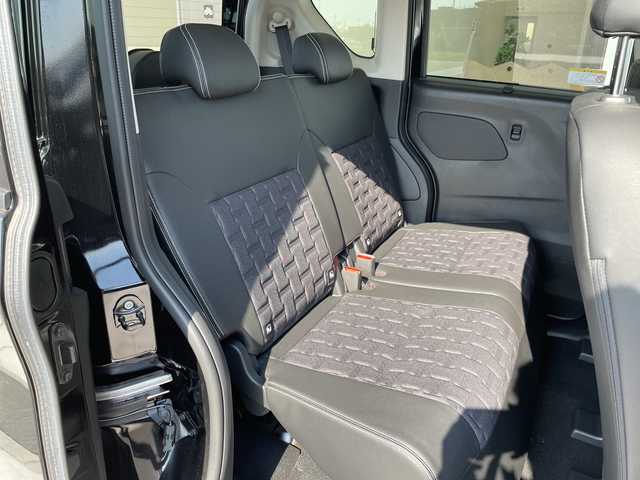 三菱 デリカミニ T プレミアム 愛知県 2025(令7)年 0.1千km アメジストブラック 届出済未使用車/純正9型ディスプレイオーディオナビ　機能なし/マイパイロット/両側パワースライドドア/ハンズフリースライドドア/レーダークルーズコントロール/シートヒーター/コーナーセンサー/純正アルミホイール/ルーフレール/４ＷＤ/LEDヘッドライト/パドルシフト/サイドデカール/ステアリングヒーター/ダウンヒルアシストコントロール/オートマチックハイビーム/衝突軽減システム/Bluetooth/ステアリングスイッチ/スマートキー/プッシュスタート