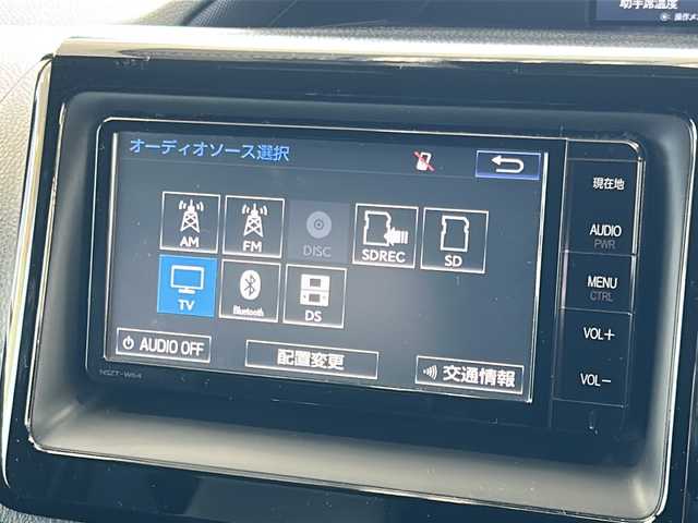 トヨタ ノア Si GRスポーツ 愛媛県 2019(令1)年 3.6万km ホワイトパールクリスタルシャイン 純正ナビ(フルセグTV/CD/DVD/AM・FM/BT)/バックカメラ/ビルトインETC/前方ドラレコ/ToyotaSafetySenseC/・プリクラッシュセーフティシステム/・レーンディパーチャーアラート/・オートマチックハイビーム/先行車発進告知機能/クルーズコントロール/両側パワースライドドア/GRフロアマット/アルミペダル/純正18インチアルミホイール/スペアキー