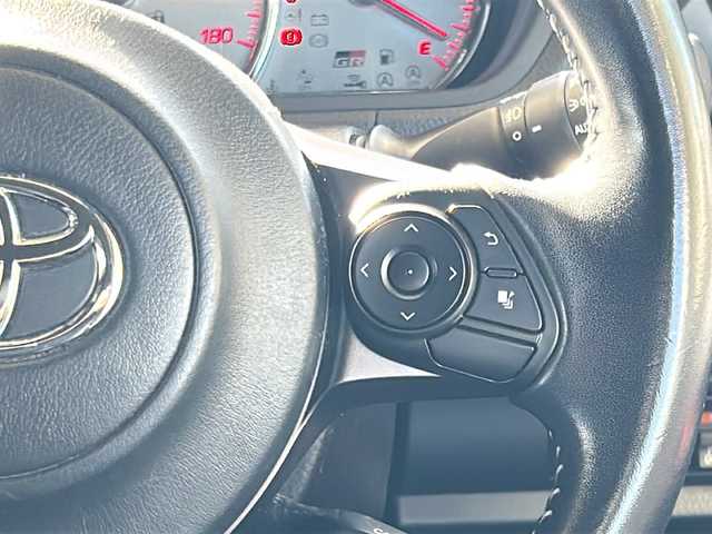 トヨタ ノア Si GRスポーツ 愛媛県 2019(令1)年 3.6万km ホワイトパールクリスタルシャイン 純正ナビ(フルセグTV/CD/DVD/AM・FM/BT)/バックカメラ/ビルトインETC/前方ドラレコ/ToyotaSafetySenseC/・プリクラッシュセーフティシステム/・レーンディパーチャーアラート/・オートマチックハイビーム/先行車発進告知機能/クルーズコントロール/両側パワースライドドア/GRフロアマット/アルミペダル/純正18インチアルミホイール/スペアキー