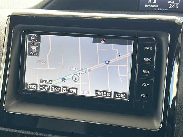 トヨタ ノア Si GRスポーツ 愛媛県 2019(令1)年 3.6万km ホワイトパールクリスタルシャイン 純正ナビ(フルセグTV/CD/DVD/AM・FM/BT)/バックカメラ/ビルトインETC/前方ドラレコ/ToyotaSafetySenseC/・プリクラッシュセーフティシステム/・レーンディパーチャーアラート/・オートマチックハイビーム/先行車発進告知機能/クルーズコントロール/両側パワースライドドア/GRフロアマット/アルミペダル/純正18インチアルミホイール/スペアキー