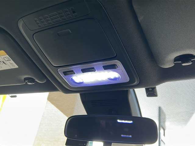 トヨタ ノア Si GRスポーツ 愛媛県 2019(令1)年 3.6万km ホワイトパールクリスタルシャイン 純正ナビ(フルセグTV/CD/DVD/AM・FM/BT)/バックカメラ/ビルトインETC/前方ドラレコ/ToyotaSafetySenseC/・プリクラッシュセーフティシステム/・レーンディパーチャーアラート/・オートマチックハイビーム/先行車発進告知機能/クルーズコントロール/両側パワースライドドア/GRフロアマット/アルミペダル/純正18インチアルミホイール/スペアキー