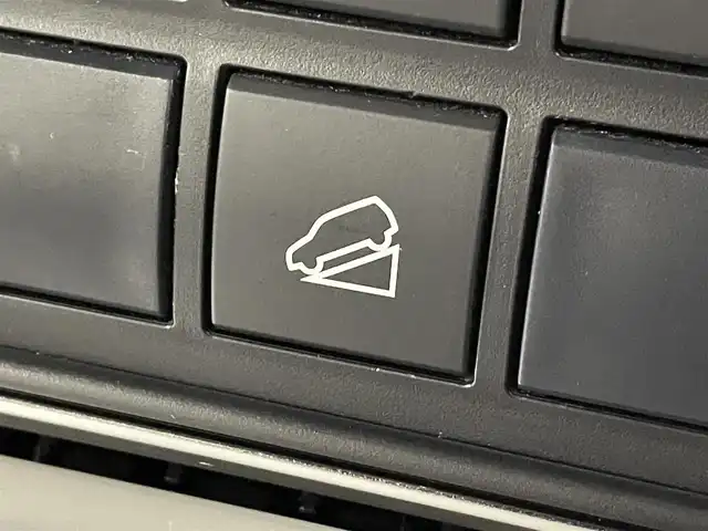 トヨタ ランドクルーザー プラド TX 群馬県 2017(平29)年 8.5万km ホワイトパールクリスタルシャイン ＡＬＰＩＮＥ９インチナビ　バックカメラ　レーダークルーズコントロール　ＬＥＤ　ＡＨＢ　ＲＡＹＳ１８インチアルミホイール　ステアリングリモコン　クリアランスソナー　スマートキー　ＥＴＣ　禁煙車