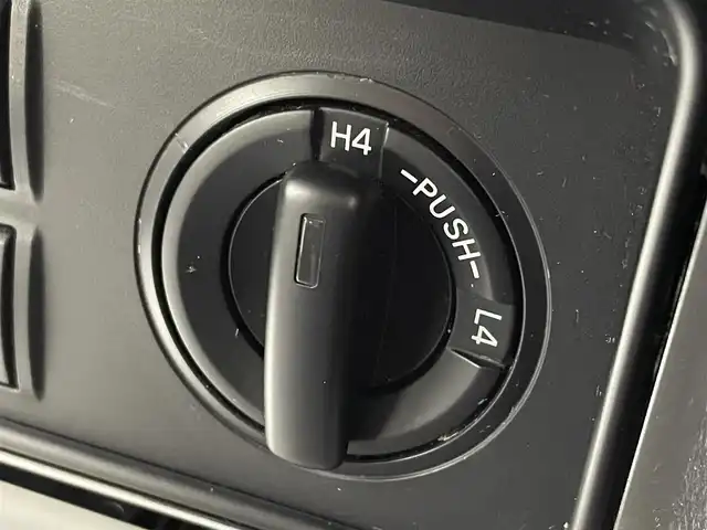 トヨタ ランドクルーザー プラド TX 群馬県 2017(平29)年 8.5万km ホワイトパールクリスタルシャイン ＡＬＰＩＮＥ９インチナビ　バックカメラ　レーダークルーズコントロール　ＬＥＤ　ＡＨＢ　ＲＡＹＳ１８インチアルミホイール　ステアリングリモコン　クリアランスソナー　スマートキー　ＥＴＣ　禁煙車