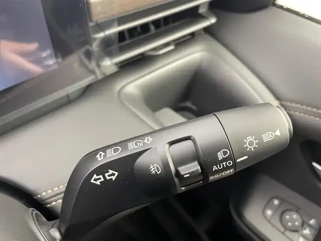 日産 セレナ e－パワー ハイウェイスター V 富山県 2025(令7)年 0.1千km ダイヤモンドブラック 純正12.3型ナビ（AM/FM/BT/USB/HDMI）/フルセグTV/全方位カメラ/純正後席モニター/前後ドライブレコーダー/ETC2.0/デジタルインナーミラー/両側パワースライドドア/衝突被害軽減システム/レーダークルーズコントロール/レーンキープアシスト/コーナーセンサー/横滑り防止装置/アイドリングストップ/純正アルミホイール/オートLEDライト/オートマチックハイビーム/フォグライト/ブラインドスポットモニター/オートホールド付電子パーキング/革巻きステアリング/ステアリングスイッチ/スマートキー/スペアキー