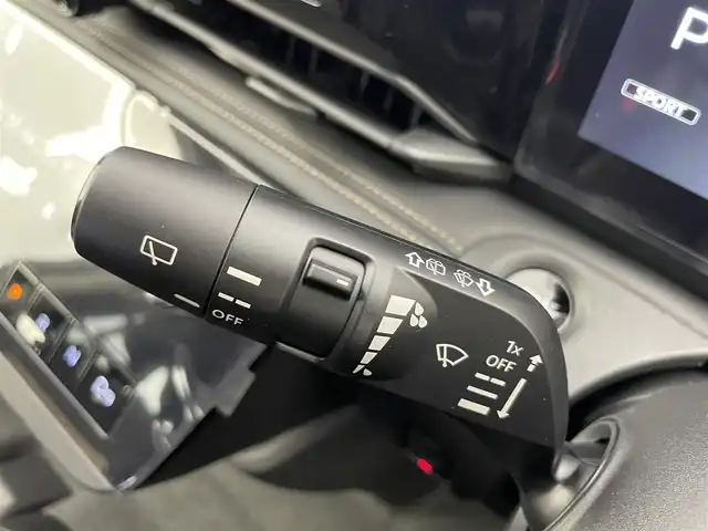 日産 セレナ e－パワー ハイウェイスター V 富山県 2025(令7)年 0.1千km ダイヤモンドブラック 純正12.3型ナビ（AM/FM/BT/USB/HDMI）/フルセグTV/全方位カメラ/純正後席モニター/前後ドライブレコーダー/ETC2.0/デジタルインナーミラー/両側パワースライドドア/衝突被害軽減システム/レーダークルーズコントロール/レーンキープアシスト/コーナーセンサー/横滑り防止装置/アイドリングストップ/純正アルミホイール/オートLEDライト/オートマチックハイビーム/フォグライト/ブラインドスポットモニター/オートホールド付電子パーキング/革巻きステアリング/ステアリングスイッチ/スマートキー/スペアキー