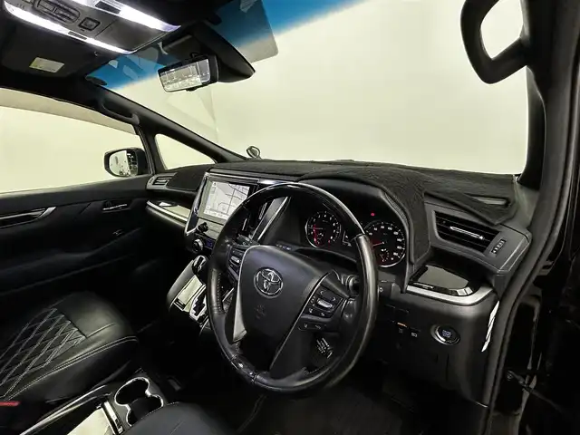 トヨタ アルファード S タイプゴールド 大分県 2020(令2)年 2.7万km ブラック 純正ディスプレイオーディオ/CD/DVDキッド/BT/フルセグ/ETC/バックカメラ/ＡＣ１００Ｖ/電子パーキング/オートホールド/トヨタセーフティーセンス/衝突軽減ブレーキ/レーンキープアシスト/コーナーセンサー/ＢＳＭ/デンジタルインナーミラー/レーダークルーズ/両側パワースライドドア/パワーバクドア/モデリスタエアロ（F/S/R）/フリップダウンモニター/サンルーフ/