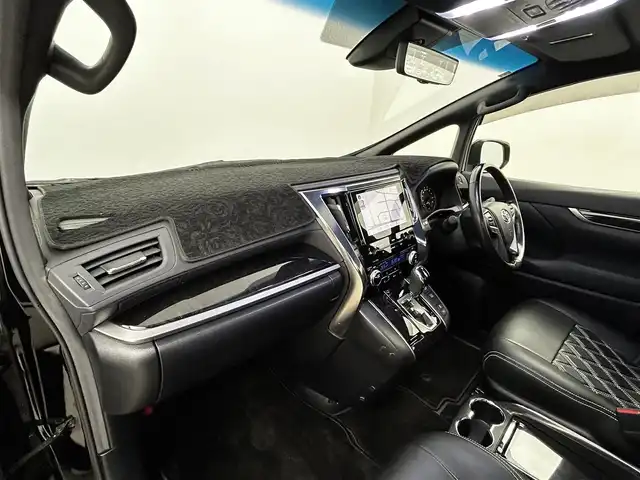トヨタ アルファード S タイプゴールド 大分県 2020(令2)年 2.7万km ブラック 純正ディスプレイオーディオ/CD/DVDキッド/BT/フルセグ/ETC/バックカメラ/ＡＣ１００Ｖ/電子パーキング/オートホールド/トヨタセーフティーセンス/衝突軽減ブレーキ/レーンキープアシスト/コーナーセンサー/ＢＳＭ/デンジタルインナーミラー/レーダークルーズ/両側パワースライドドア/パワーバクドア/モデリスタエアロ（F/S/R）/フリップダウンモニター/サンルーフ/