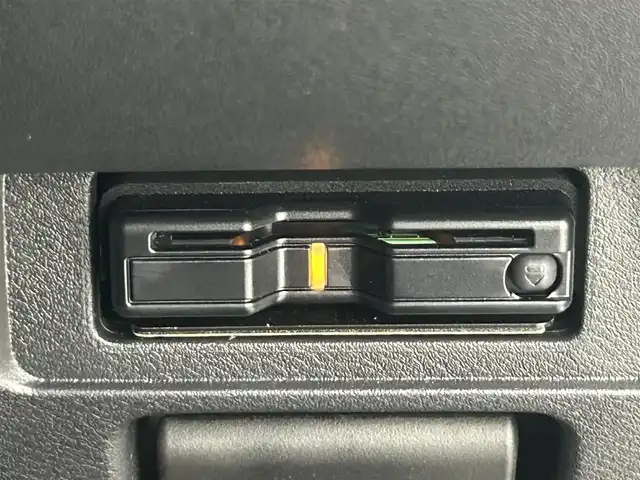 日産 オーラ G FOUR レザーエディション 道央・札幌 2023(令5)年 0.4万km ブリリアントシルバー ・４WD/・ワンオーナー/・カロッツェリア８インチナビ/　CD/DVD/SD/USB/BT/フルセグTV/・アラウンドビューモニター/・インテリジェントルームミラー/・ナビ連動ドライブレコーダー前後/・ビルトインETC/・エマージェンシーブレーキ/・レーンキープアシスト/・後側方車両検知警報（BSW）/・ブラインドスポットモニター（BSM）/・速度標識表示/・電動パーキング/・EVモード/・DRIVEモード/・ブレーキオートホールド/・レザーシート/・D+N席シートヒーター/・ステアリングヒーター/・オートマチックハイビーム/・オートライト/・LEDヘッドライト/・LEDフォグランプ/・ミラーウィンカー/・ドアバイザー/・純正フロアマット/・純正１７インチAW/・プッシュスタート/・スマートキー/・取/保