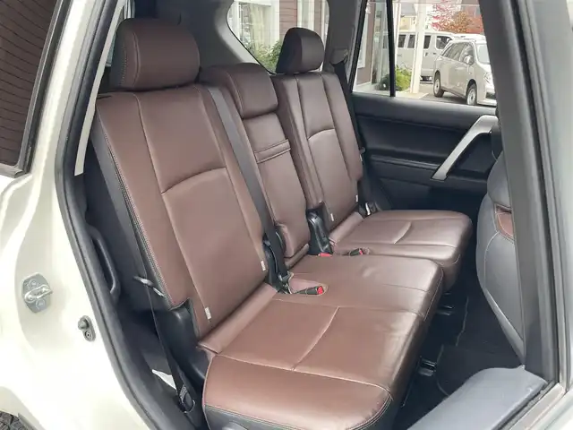 トヨタ ランドクルーザー プラド TXLパッケージ G－フロンティア 栃木県 2017(平29)年 7万km ホワイトパールクリスタルシャイン 【内装】/サンルーフ　/茶革シート　/前席パワーシート　/前席シートヒーター　/アルパイン 8型ナビ/CD/DVD/Blutooth/フルセグTV /バックカメラ　/アルパインフリップダウンモニター　/電動格納サードシート　/ドライブレコーダー/【外装】/モデリスタエアロ　/純正18インチアルミホイール　/サイドバイザー　