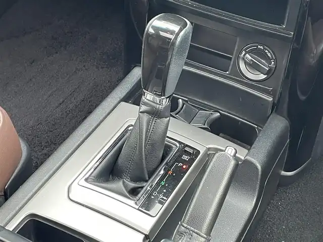 トヨタ ランドクルーザー プラド TXLパッケージ G－フロンティア 栃木県 2017(平29)年 7万km ホワイトパールクリスタルシャイン 【内装】/サンルーフ　/茶革シート　/前席パワーシート　/前席シートヒーター　/アルパイン 8型ナビ/CD/DVD/Blutooth/フルセグTV /バックカメラ　/アルパインフリップダウンモニター　/電動格納サードシート　/ドライブレコーダー/【外装】/モデリスタエアロ　/純正18インチアルミホイール　/サイドバイザー　