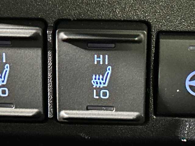 トヨタ シエンタ ハイブリッド Z 神奈川県 2024(令6)年 1.2万km プラチナホワイトパールマイカ 純正10.5型ディスプレイオーディオプラス/コネクトナビ/フルセグ　CD DVD/Bluetooth　USB　Miracast/トヨタチームメイト/パノラミックビューモニター/ハンズフリー両側電動スライドドア【サンシェード】/パーキングアシスト/AC100Vコンセント/セーフティセンス/アドバンストパーク/パーキングサポートブレーキ/プリクラッシュセーフティ/レーントレーシングアシスト/レーンディパーチャーアラート/レーダークルーズコントロール/アダブティブハイビーム/ロードサインアシスト/ドライバー異常時対応システム/プロアクティブドライビングアシスト/発進遅れ告知機能/ブラインドスポットモニター/革巻きステアリング/パワーステアリング/ステアリングヒーター/前席シートヒーター/純正ビルトインETC/EV/ECO/SPORTモード/プッシュスタート/スマートキー/LEDヘッドランプ/電格ウインカーミラー