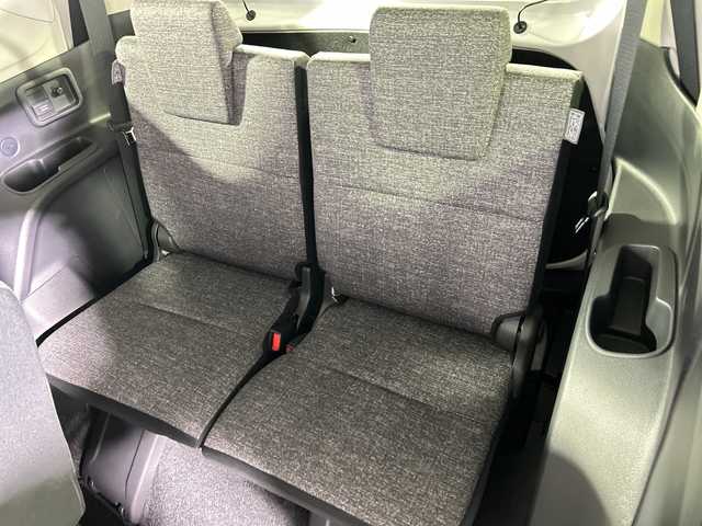 トヨタ シエンタ ハイブリッド Z 神奈川県 2024(令6)年 1.2万km プラチナホワイトパールマイカ 純正10.5型ディスプレイオーディオプラス/コネクトナビ/フルセグ　CD DVD/Bluetooth　USB　Miracast/トヨタチームメイト/パノラミックビューモニター/ハンズフリー両側電動スライドドア【サンシェード】/パーキングアシスト/AC100Vコンセント/セーフティセンス/アドバンストパーク/パーキングサポートブレーキ/プリクラッシュセーフティ/レーントレーシングアシスト/レーンディパーチャーアラート/レーダークルーズコントロール/アダブティブハイビーム/ロードサインアシスト/ドライバー異常時対応システム/プロアクティブドライビングアシスト/発進遅れ告知機能/ブラインドスポットモニター/革巻きステアリング/パワーステアリング/ステアリングヒーター/前席シートヒーター/純正ビルトインETC/EV/ECO/SPORTモード/プッシュスタート/スマートキー/LEDヘッドランプ/電格ウインカーミラー