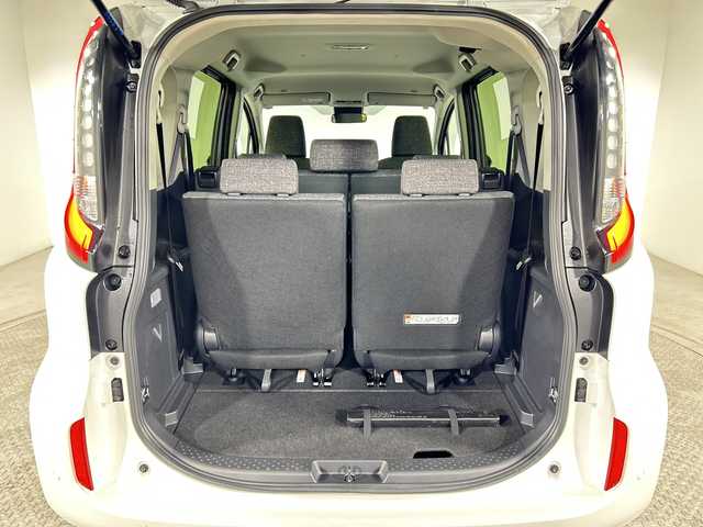 トヨタ シエンタ ハイブリッド Z 神奈川県 2024(令6)年 1.2万km プラチナホワイトパールマイカ 純正10.5型ディスプレイオーディオプラス/コネクトナビ/フルセグ　CD DVD/Bluetooth　USB　Miracast/トヨタチームメイト/パノラミックビューモニター/ハンズフリー両側電動スライドドア【サンシェード】/パーキングアシスト/AC100Vコンセント/セーフティセンス/アドバンストパーク/パーキングサポートブレーキ/プリクラッシュセーフティ/レーントレーシングアシスト/レーンディパーチャーアラート/レーダークルーズコントロール/アダブティブハイビーム/ロードサインアシスト/ドライバー異常時対応システム/プロアクティブドライビングアシスト/発進遅れ告知機能/ブラインドスポットモニター/革巻きステアリング/パワーステアリング/ステアリングヒーター/前席シートヒーター/純正ビルトインETC/EV/ECO/SPORTモード/プッシュスタート/スマートキー/LEDヘッドランプ/電格ウインカーミラー