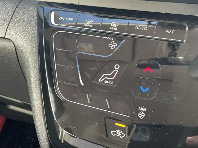 日産 ルークス ハイウェイスター X 熊本県 2020(令2)年 2.1万km スパークリングレッド/ブラック ・純正ナビ/・AM/FM/CD/DVD/BT/SD/・フルセグTV/・全方位カメラ/360°セーフティアシスト/・インテリジェント エマージェンシーブレーキ/・前方衝突予測警報/・踏み間違い衝突防止アシスト/・車線逸脱防止支援システ・/・ふらつき警報/・ハイビームアシス/・標識検知機能/ステアリングスイッチ/・ハンズフリー通話/両側パワースライドドア/フォグライト/サーキュレーター/サンシェード/布シート/ビルトインETC/前方ドライブレコーダー/純正フロアマット/ドアバイザー/プッシュスタート/・スマートキー/ウィンカーミラー