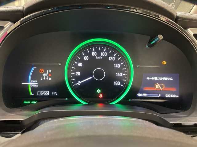 ホンダ シャトル ハイブリッド X ホンダセンシング 埼玉県 2017(平29)年 2.8万km ルナシルバーM ホンダセンシング/社外ナビ/　　CD/DVD/BD/BT/フルセグTV/バックカメラ/アダプティブクルーズコントロール/LEDオートライト/ハーフレザーシート/シートヒーター/パドルシフト/ETC/禁煙車