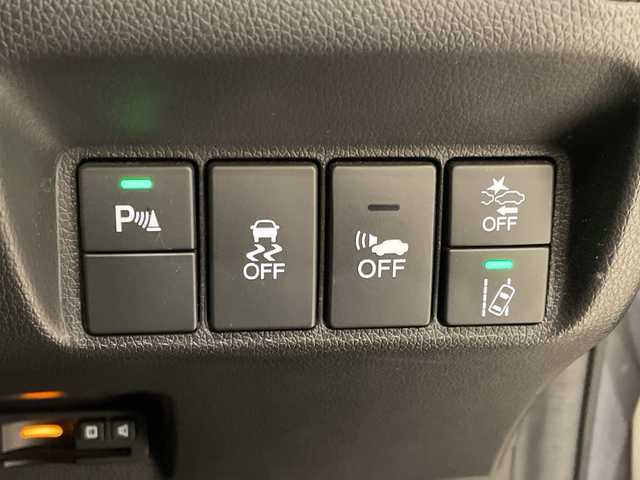 ホンダ シャトル ハイブリッド X ホンダセンシング 埼玉県 2017(平29)年 2.8万km ルナシルバーM ホンダセンシング/社外ナビ/　　CD/DVD/BD/BT/フルセグTV/バックカメラ/アダプティブクルーズコントロール/LEDオートライト/ハーフレザーシート/シートヒーター/パドルシフト/ETC/禁煙車