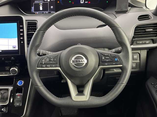 日産 セレナ e－パワー ハイウェイスター V 鹿児島県 2022(令4)年 2.8万km ダークメタルグレー ワンオーナー/純正ナビ/(BT/CD/DVD/AM/FM/フルセグTV)/アラウンドビューモニター/ドライブレコーダー/デジタルインナーミラー/両側パワースライドドア/プロパイロット/エマージェンシーブレーキ/ETC/前後コーナーセンサー/ブラインドスポットモニター/電動パーキングブレーキ/ステアリングリモコン/LEDヘッドライト/オートホールド/純正15インチアルミホイール/純正フロアマット/アイドリングストップ/保証書/取扱説明書