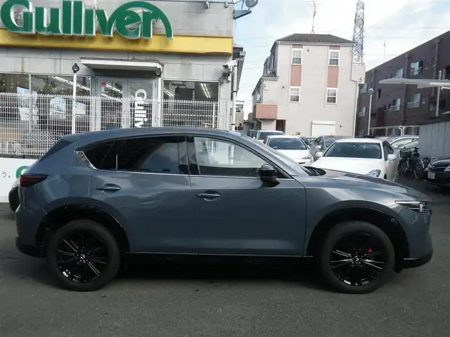 マツダ ＣＸ－５ 25S スポーツアピアランス 神奈川県 2023(令5)年 0.9万km ポリメタルグレーM ワンオーナー/登録時8256km/純正SDナビ　フルセグTV/（Bluetooth/USBx2）/360°ビューモニター/前後パーキングソナー/純正前後ドライブレコーダー（ナビ連動）/黒革シート/前席パワーシート（運転席メモリー付）/全席シートヒーター/ステアリングヒーター/ハンズフリーパワーバックドア/インテリジェントドライブセレクト/アドバンストスマートシティブレーキサポート/後退時スマートブレーキサポート/誤発進抑制制御/スマートブレーキサポート/レーダークルーズコントロール/クルージングトラフィックサポート/ブラインドスポット/車線逸脱警報/レーンキープアシスト/ドライバーアテンションアラート/アダプティブLEDヘッドランプ/ワイヤレス充電器/リアシート用充電USB/ETC（2.0）/パドルシフト/アイストップ/電動オート格納ミラー/アドバンストキーx2/取説書/保証書/点検記録（全てマツダディーラーで実施）/　R6/1  R6/7
