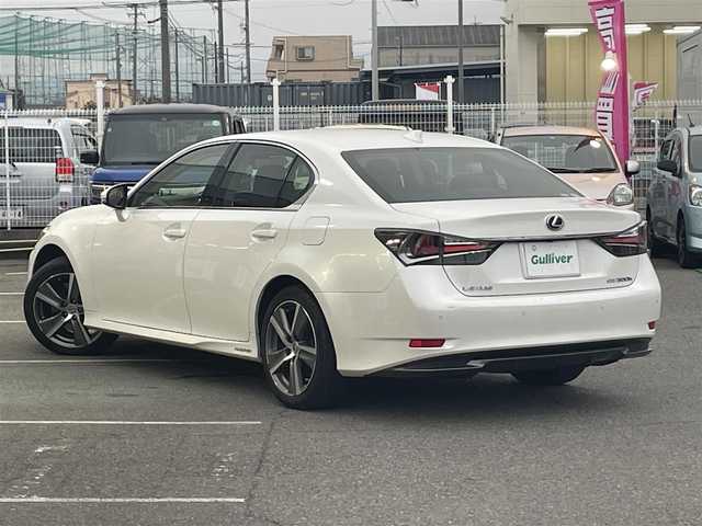 レクサス ＧＳ 300h Iパッケージ 千葉県 2016(平28)年 7.1万km ソニッククォーツ ワンオーナー/純正ナビ/地デジTV/バックカメラ/純正アルミホイール/前後クリアランスソナー/レーダーブレーキサポート/レーダーブレーキサポート/LEDヘッドライト/オートライト/オートマチックハイビーム/パドルシフト/LEDウォッシャー/ステアリングスイッチ/ステアリングヒーター/メモリーシート/レザーシート/シートヒーター（前席）/シートベンチレーション（前席）/電子制御パーキングブレーキ/追従機能付きクルーズコントロール/前方ドライブレコーダー/スペアキー（2本）/横滑り防止装置/保証書/取扱説明書/純正フロアマット
