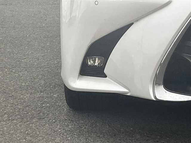 レクサス ＧＳ 300h Iパッケージ 千葉県 2016(平28)年 7.1万km ソニッククォーツ ワンオーナー/純正ナビ/地デジTV/バックカメラ/純正アルミホイール/前後クリアランスソナー/レーダーブレーキサポート/レーダーブレーキサポート/LEDヘッドライト/オートライト/オートマチックハイビーム/パドルシフト/LEDウォッシャー/ステアリングスイッチ/ステアリングヒーター/メモリーシート/レザーシート/シートヒーター（前席）/シートベンチレーション（前席）/電子制御パーキングブレーキ/追従機能付きクルーズコントロール/前方ドライブレコーダー/スペアキー（2本）/横滑り防止装置/保証書/取扱説明書/純正フロアマット
