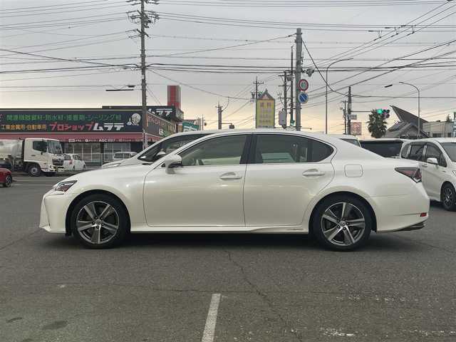 レクサス ＧＳ 300h Iパッケージ 千葉県 2016(平28)年 7.1万km ソニッククォーツ ワンオーナー/純正ナビ/地デジTV/バックカメラ/純正アルミホイール/前後クリアランスソナー/レーダーブレーキサポート/レーダーブレーキサポート/LEDヘッドライト/オートライト/オートマチックハイビーム/パドルシフト/LEDウォッシャー/ステアリングスイッチ/ステアリングヒーター/メモリーシート/レザーシート/シートヒーター（前席）/シートベンチレーション（前席）/電子制御パーキングブレーキ/追従機能付きクルーズコントロール/前方ドライブレコーダー/スペアキー（2本）/横滑り防止装置/保証書/取扱説明書/純正フロアマット