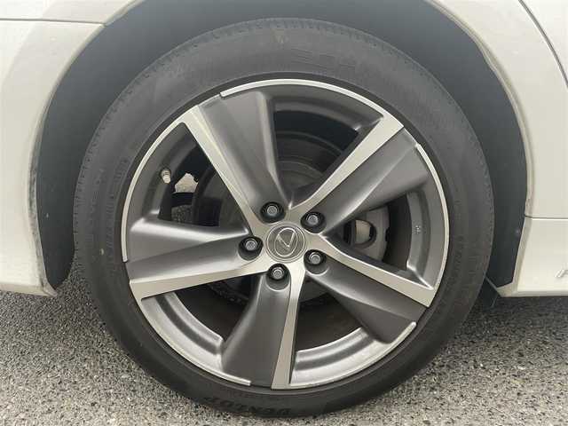 レクサス ＧＳ 300h Iパッケージ 千葉県 2016(平28)年 7.1万km ソニッククォーツ ワンオーナー/純正ナビ/地デジTV/バックカメラ/純正アルミホイール/前後クリアランスソナー/レーダーブレーキサポート/レーダーブレーキサポート/LEDヘッドライト/オートライト/オートマチックハイビーム/パドルシフト/LEDウォッシャー/ステアリングスイッチ/ステアリングヒーター/メモリーシート/レザーシート/シートヒーター（前席）/シートベンチレーション（前席）/電子制御パーキングブレーキ/追従機能付きクルーズコントロール/前方ドライブレコーダー/スペアキー（2本）/横滑り防止装置/保証書/取扱説明書/純正フロアマット