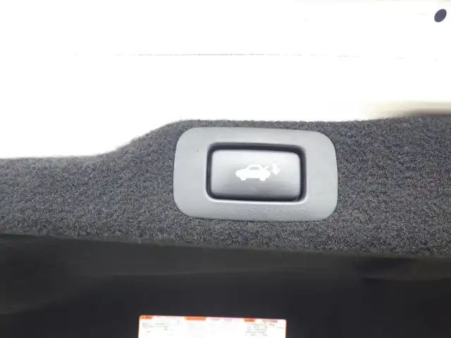 レクサス ＧＳ 300h Iパッケージ 千葉県 2016(平28)年 7.1万km ソニッククォーツ ワンオーナー/純正ナビ/地デジTV/バックカメラ/純正アルミホイール/前後クリアランスソナー/レーダーブレーキサポート/レーダーブレーキサポート/LEDヘッドライト/オートライト/オートマチックハイビーム/パドルシフト/LEDウォッシャー/ステアリングスイッチ/ステアリングヒーター/メモリーシート/レザーシート/シートヒーター（前席）/シートベンチレーション（前席）/電子制御パーキングブレーキ/追従機能付きクルーズコントロール/前方ドライブレコーダー/スペアキー（2本）/横滑り防止装置/保証書/取扱説明書/純正フロアマット