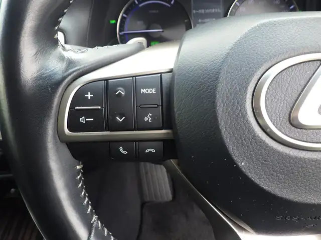 レクサス ＧＳ 300h Iパッケージ 千葉県 2016(平28)年 7.1万km ソニッククォーツ ワンオーナー/純正ナビ/地デジTV/バックカメラ/純正アルミホイール/前後クリアランスソナー/レーダーブレーキサポート/レーダーブレーキサポート/LEDヘッドライト/オートライト/オートマチックハイビーム/パドルシフト/LEDウォッシャー/ステアリングスイッチ/ステアリングヒーター/メモリーシート/レザーシート/シートヒーター（前席）/シートベンチレーション（前席）/電子制御パーキングブレーキ/追従機能付きクルーズコントロール/前方ドライブレコーダー/スペアキー（2本）/横滑り防止装置/保証書/取扱説明書/純正フロアマット
