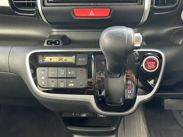 ホンダ Ｎ ＢＯＸ カスタム G Lパッケージ 岡山県 2016(平28)年 4.2万km スマートブラック 社外ナビ　/フルセグＴＶ　/Ｂｌｕｅｔｏｏｔｈ接続　/ＤＶＤ／ＣＤ　/バックカメラ　/ＥＴＣ　/両側パワースライドドア　/純正フロアマット　/純正アルミホイール　/ＨＩＤヘッドライト　/Ｗエアバッグ　/スマートキー