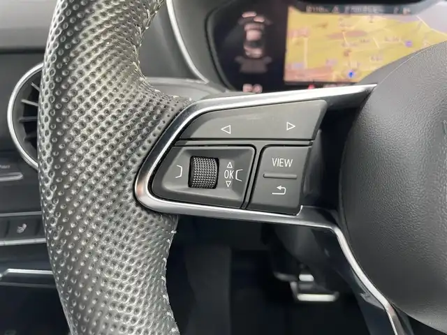 アウディ ＴＴクーペ 40TFSI 滋賀県 2019(令1)年 4.4万km デイトナグレーパールエフェクト Sラインパッケージ/・ヘッドライトウォッシャー/・LEDリヤダイナミックインディケーター/・Sライン18インチAW/・Sラインスポーツサスペンション/・Sライン専用シート(アルカンターラ/レザー)/・4ウェイランバーサポート/・Sラインインテリア/・Sラインエクステリア/マトリクスLEDヘッドライト/・アダプティブライト/コンフォートパッケージ/・シートヒーター(フロント)/・センターアームレスト/・アウディサイドアシスト/・アウディパーキングシステム(フロント/リヤ)/・リヤビューカメラ/・アウディホールドアシスト/バーチャルコックピット/MMIナビゲーション/・CarPlay/USB/BT/フルセグ/ETC2.0/ドラレコ/アドバンストキーシステム/パワーシート/レイン/ライトセンサー/自動防眩ルームミラー/ドライブセレクト/パドルシフト