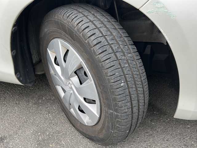 トヨタ ヴィッツ F 京都府 2015(平27)年 7.3万km ホワイトパールクリスタルシャイン ディラーOPSDナビ　/（ALPINE  700W)/フルセグTV　/バックカメラ　/前後ドラレコ　/(TZ-D205W)/純正ホイールキャップ付　/純正ビルトインETC　/アイドリングストップ　/横滑り防止装置　/Wエアバッグ　/Bluetooth/パワーステアリング/パワーウィンドウ