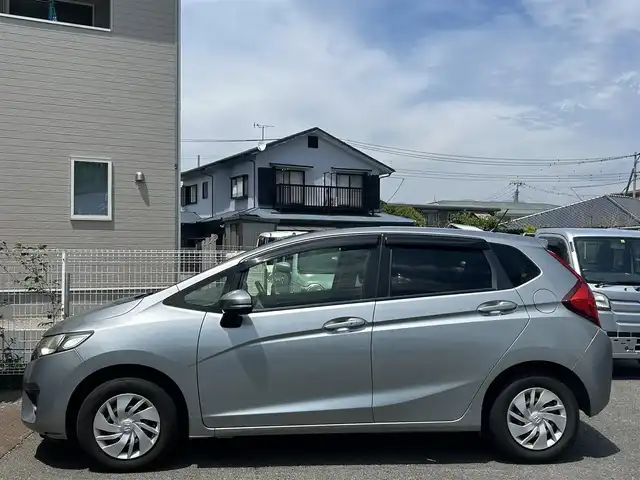 ホンダ フィット 13G Fパッケージ 静岡県 2014(平26)年 8.3万km シルバー ユーザー買取車両/ワンオーナー/バックセンサー/プッシュスタート/アイドリングストップ/横滑り防止/スペアキー