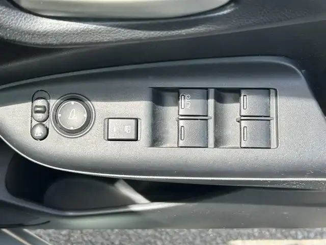 ホンダ フィット 13G Fパッケージ 静岡県 2014(平26)年 8.3万km シルバー ユーザー買取車両/ワンオーナー/バックセンサー/プッシュスタート/アイドリングストップ/横滑り防止/スペアキー