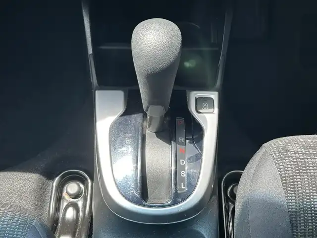 ホンダ フィット 13G Fパッケージ 静岡県 2014(平26)年 8.3万km シルバー ユーザー買取車両/ワンオーナー/バックセンサー/プッシュスタート/アイドリングストップ/横滑り防止/スペアキー