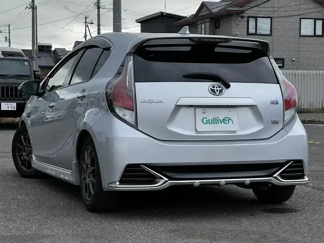 トヨタ アクア G G’s 道央・札幌 2015(平27)年 13.4万km シルバーM 寒冷地仕様/社外メモリーナビ/AM/FM/BT/CD/DVD/SD/フルセグ/横滑り防止装置/バックカメラ/ビルトインETC/ドライブレコーダー/アイドリングストップ/ワイパーデアイサー/ECOMODE/EVMODE/前席シートヒーター/ハーフレザーシート/革巻きステアリング/ステアリングリモコン/プッシュスタート/スマートキー/LEDヘッドライト/オートライト/フォグランプ/電動格納ミラー/ウィンカーミラー/純正フロアマット/ドアバイザー/スペアキー/純正エンジンスターター