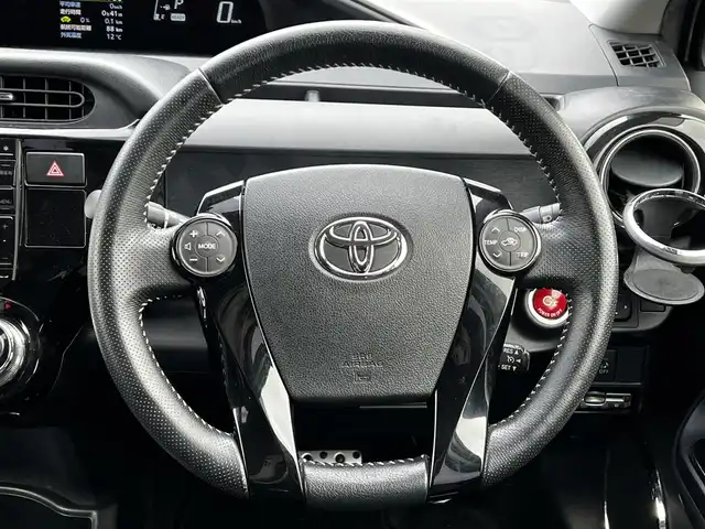 トヨタ アクア G G’s 道央・札幌 2015(平27)年 13.4万km シルバーM 寒冷地仕様/社外メモリーナビ/AM/FM/BT/CD/DVD/SD/フルセグ/横滑り防止装置/バックカメラ/ビルトインETC/ドライブレコーダー/アイドリングストップ/ワイパーデアイサー/ECOMODE/EVMODE/前席シートヒーター/ハーフレザーシート/革巻きステアリング/ステアリングリモコン/プッシュスタート/スマートキー/LEDヘッドライト/オートライト/フォグランプ/電動格納ミラー/ウィンカーミラー/純正フロアマット/ドアバイザー/スペアキー/純正エンジンスターター