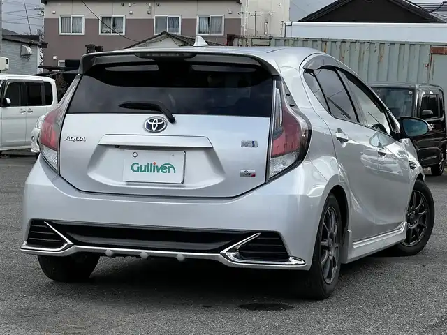 トヨタ アクア G G’s 道央・札幌 2015(平27)年 13.4万km シルバーM 寒冷地仕様/社外メモリーナビ/AM/FM/BT/CD/DVD/SD/フルセグ/横滑り防止装置/バックカメラ/ビルトインETC/ドライブレコーダー/アイドリングストップ/ワイパーデアイサー/ECOMODE/EVMODE/前席シートヒーター/ハーフレザーシート/革巻きステアリング/ステアリングリモコン/プッシュスタート/スマートキー/LEDヘッドライト/オートライト/フォグランプ/電動格納ミラー/ウィンカーミラー/純正フロアマット/ドアバイザー/スペアキー/純正エンジンスターター