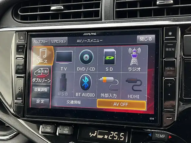 トヨタ アクア G G’s 道央・札幌 2015(平27)年 13.4万km シルバーM 寒冷地仕様/社外メモリーナビ/AM/FM/BT/CD/DVD/SD/フルセグ/横滑り防止装置/バックカメラ/ビルトインETC/ドライブレコーダー/アイドリングストップ/ワイパーデアイサー/ECOMODE/EVMODE/前席シートヒーター/ハーフレザーシート/革巻きステアリング/ステアリングリモコン/プッシュスタート/スマートキー/LEDヘッドライト/オートライト/フォグランプ/電動格納ミラー/ウィンカーミラー/純正フロアマット/ドアバイザー/スペアキー/純正エンジンスターター